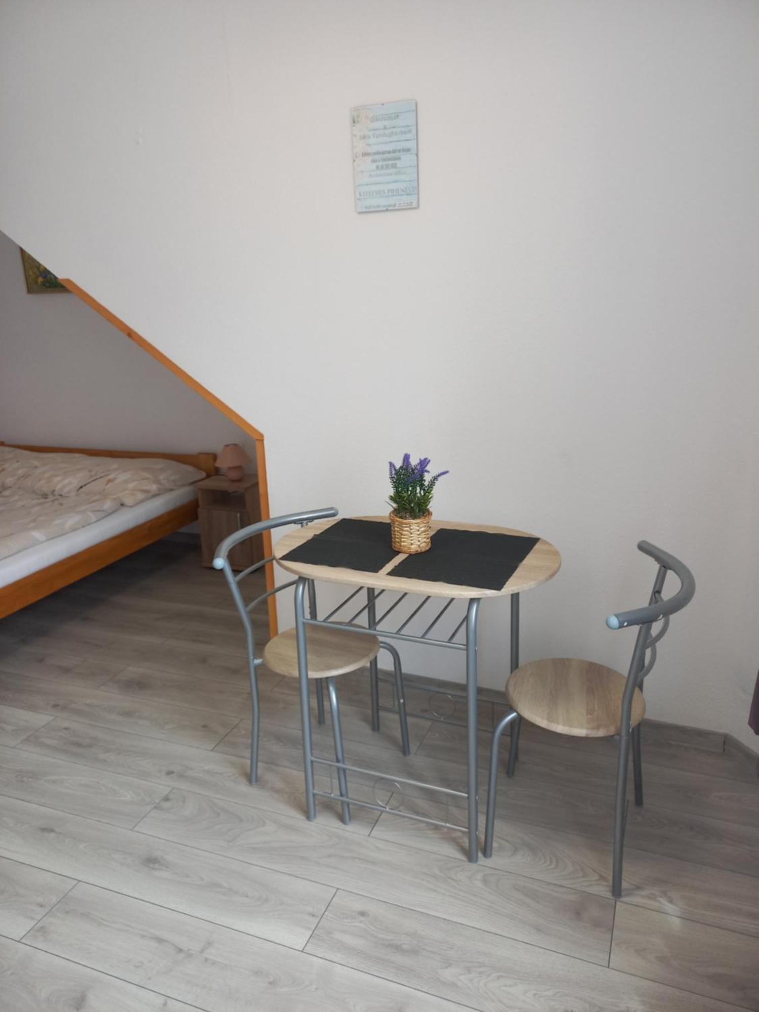 Apartament Julia Vendeghaz Sárospatak Zewnętrze zdjęcie