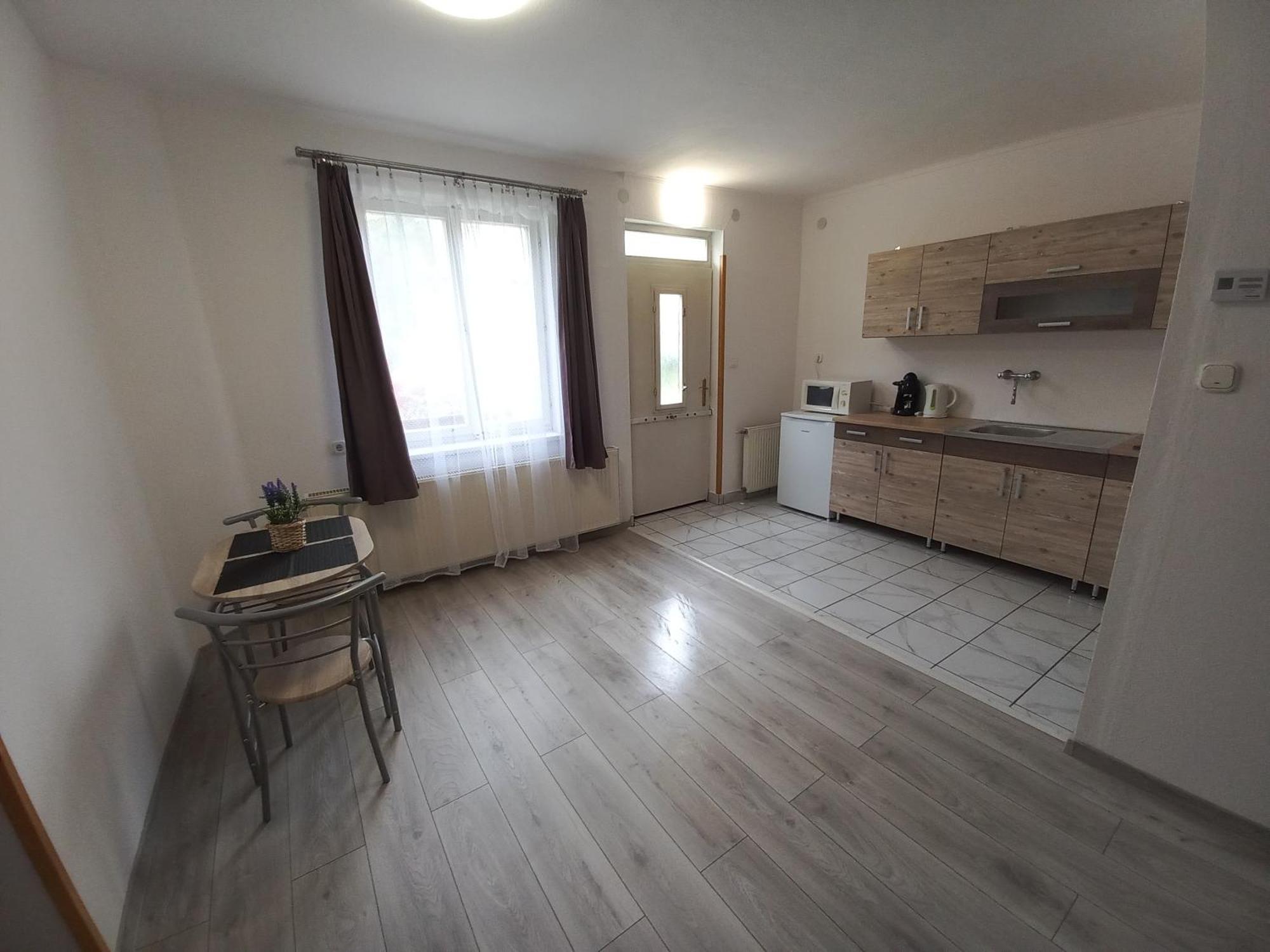 Apartament Julia Vendeghaz Sárospatak Zewnętrze zdjęcie